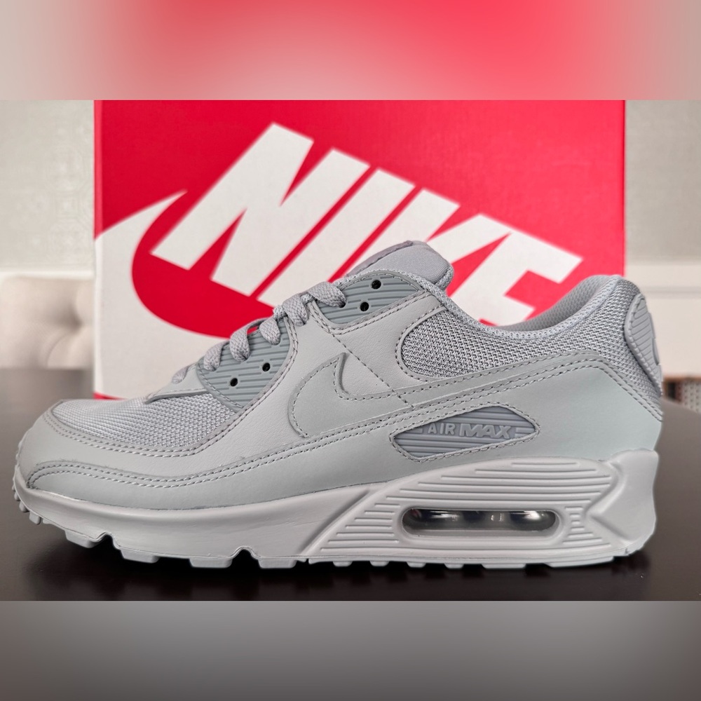 Nike Men’s Air Max 90  size 10. Brand new